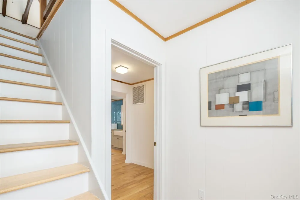 9 Helens Lane Southampton, NY 11968