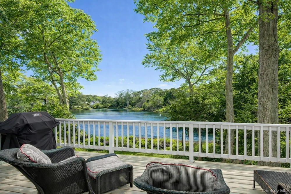 9 Helens Lane Southampton, NY 11968