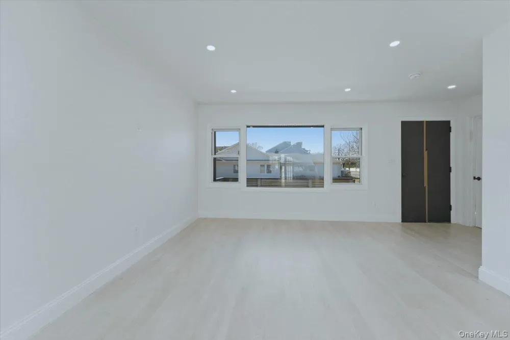 1895 Park Street Atlantic Beach, NY 11509