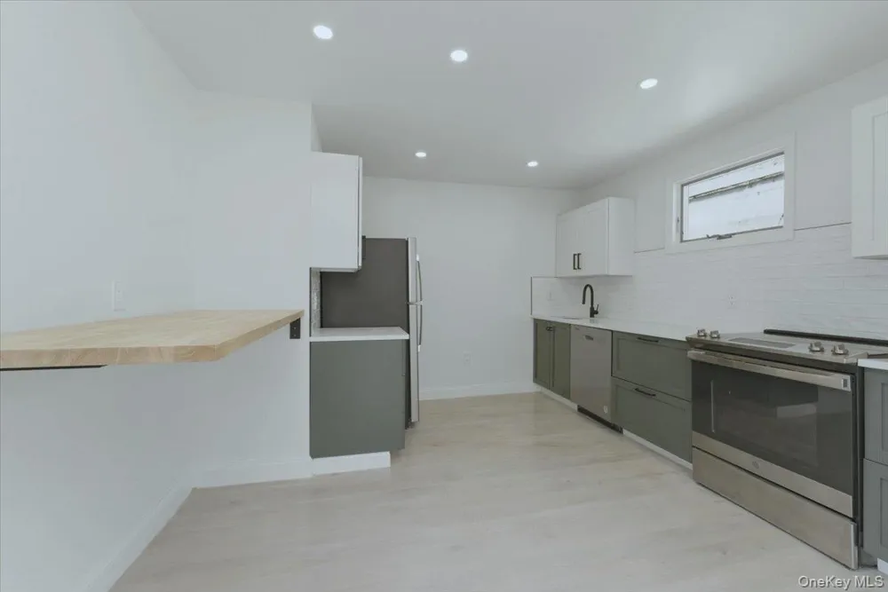 1895 Park Street Atlantic Beach, NY 11509