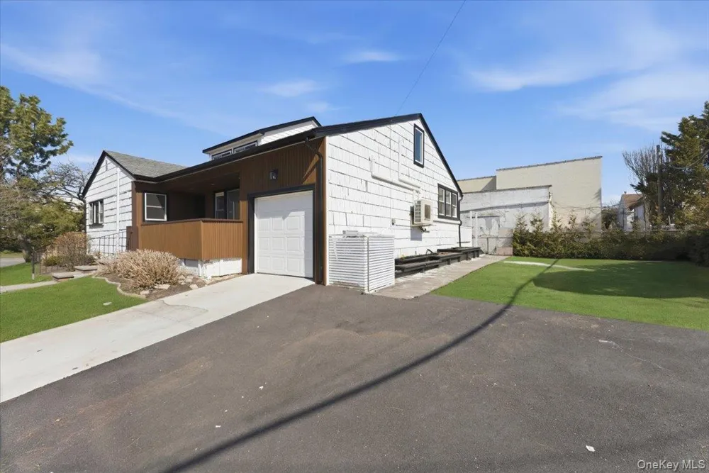 1895 Park Street Atlantic Beach, NY 11509