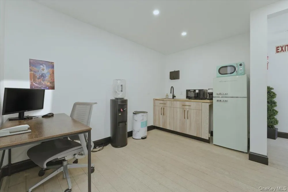 1895 Park Street Atlantic Beach, NY 11509