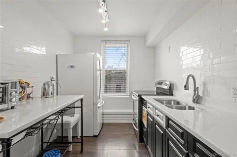 800 Cortelyou Road #3E
