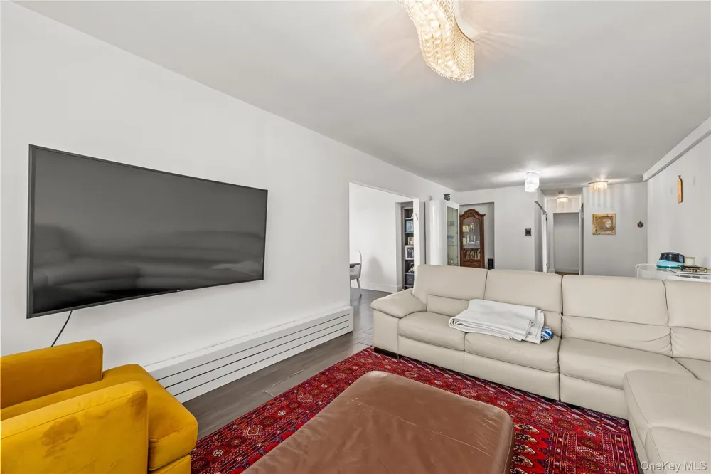 800 Cortelyou Road #3E Brooklyn, NY 11218