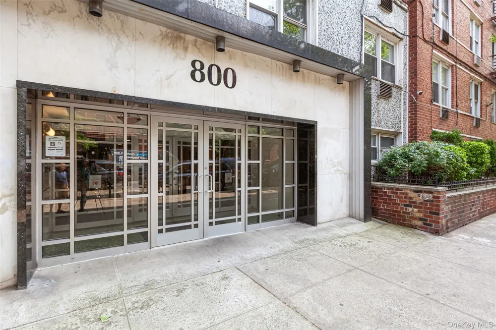 800 Cortelyou Road #3E Brooklyn, NY 11218