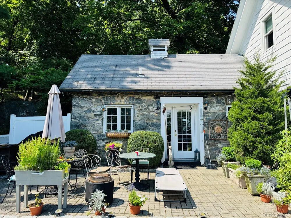 255 Mountain Road Irvington, NY 10533