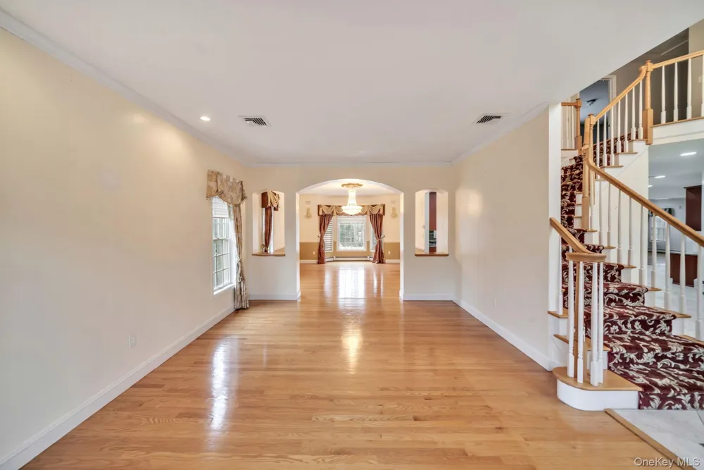 25 Charnwood Drive Suffern, NY 10901