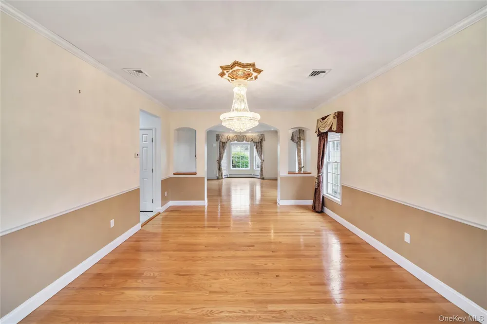 25 Charnwood Drive Suffern, NY 10901