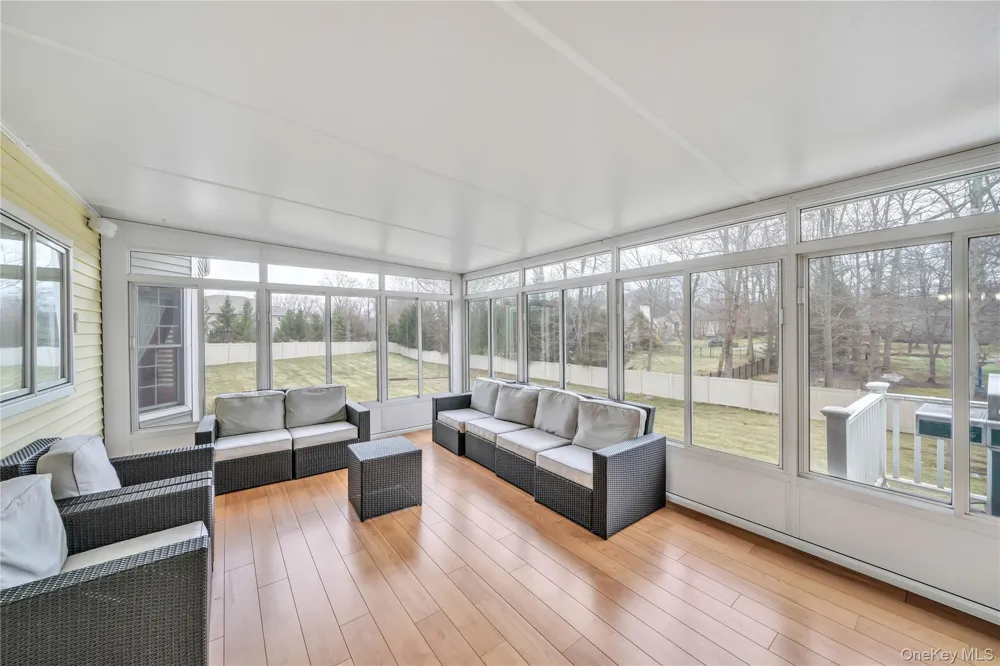 25 Charnwood Drive Suffern, NY 10901