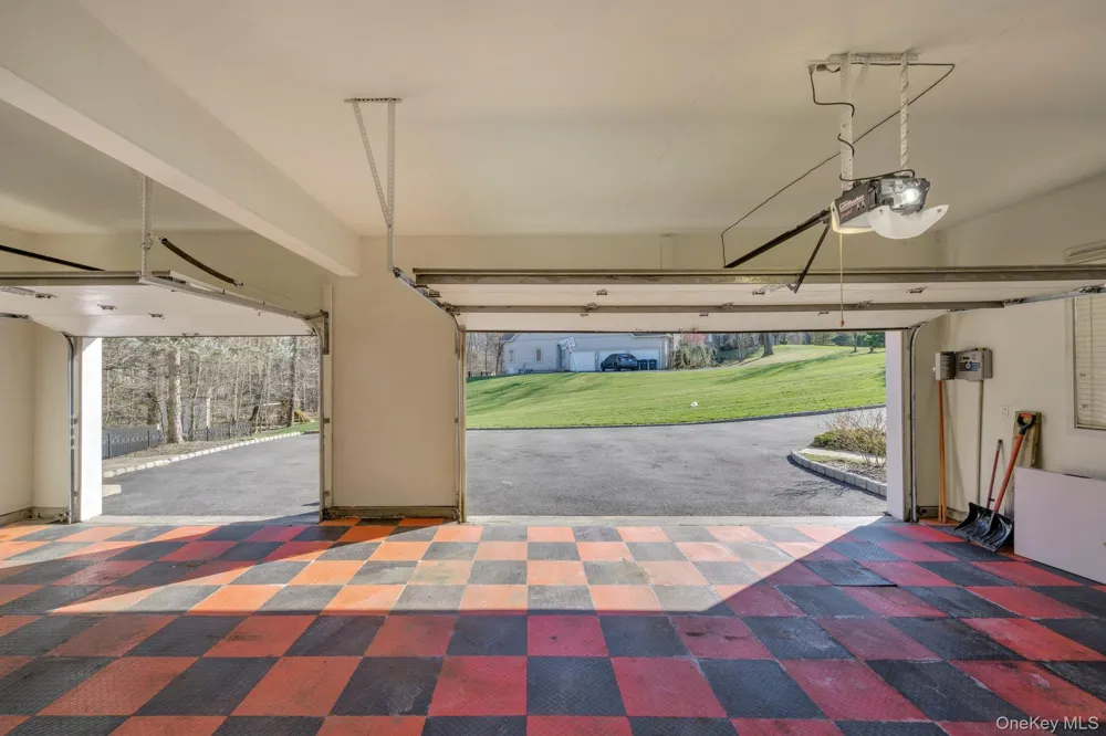 25 Charnwood Drive Suffern, NY 10901