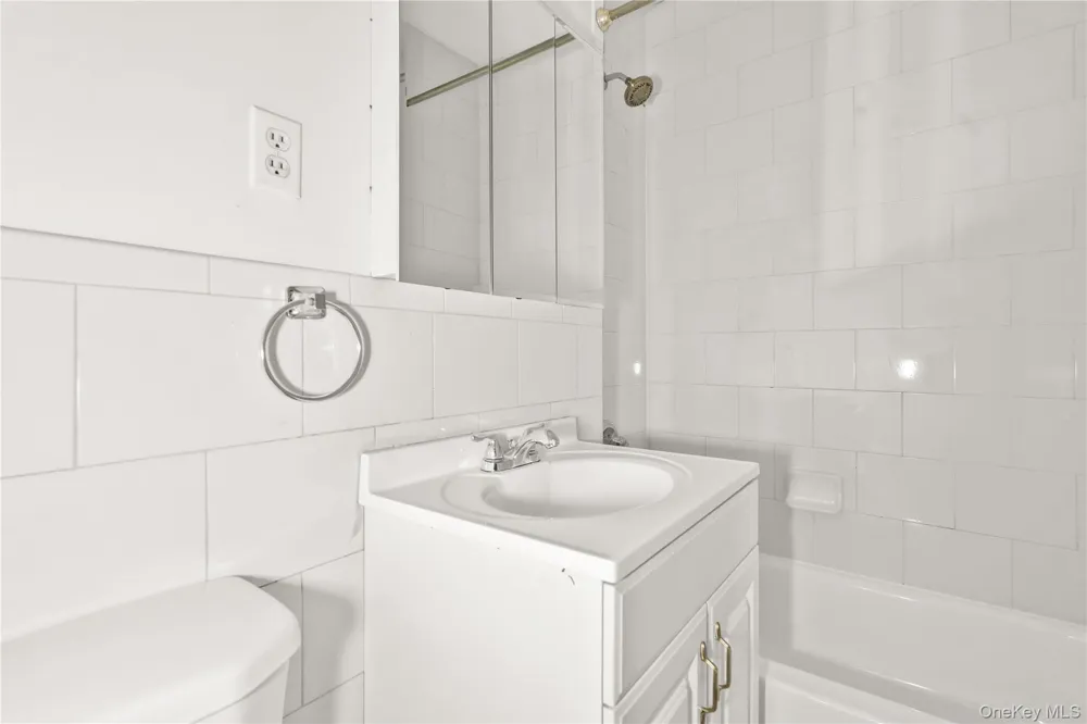 211 E 88 STREET #2A New York (Manhattan), NY 10128