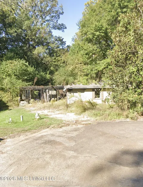 181 E Woodcrest Drive