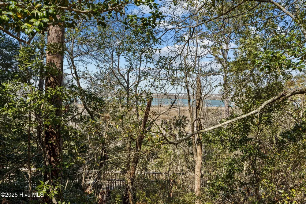 9814 Clarendon Drive Emerald Isle, NC 28594