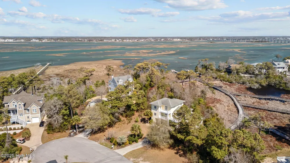9814 Clarendon Drive Emerald Isle, NC 28594