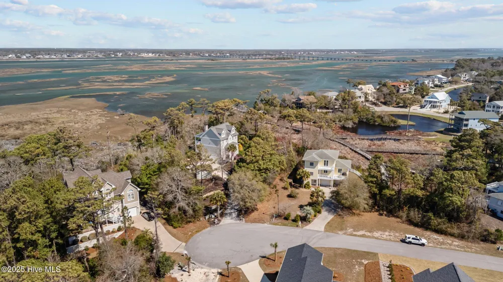 9814 Clarendon Drive Emerald Isle, NC 28594