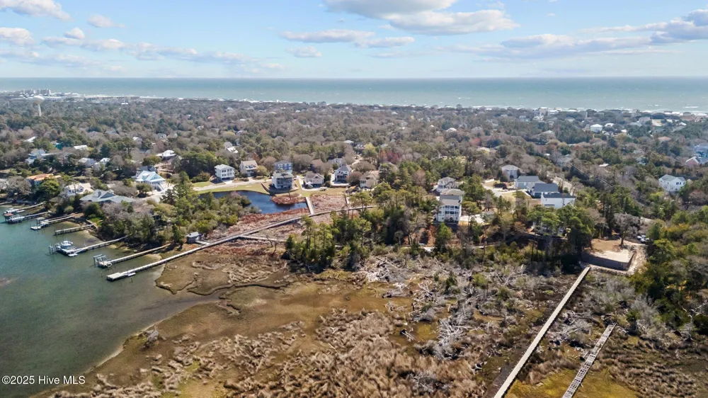 9814 Clarendon Drive Emerald Isle, NC 28594
