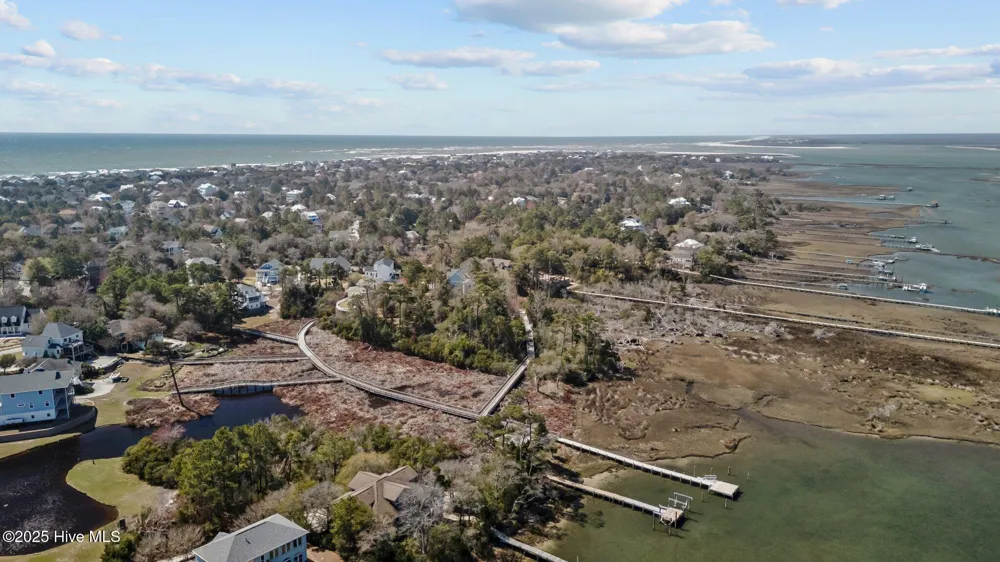 9814 Clarendon Drive Emerald Isle, NC 28594