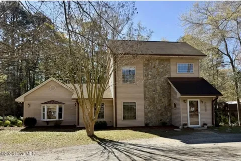 12221 Evergreen Lane