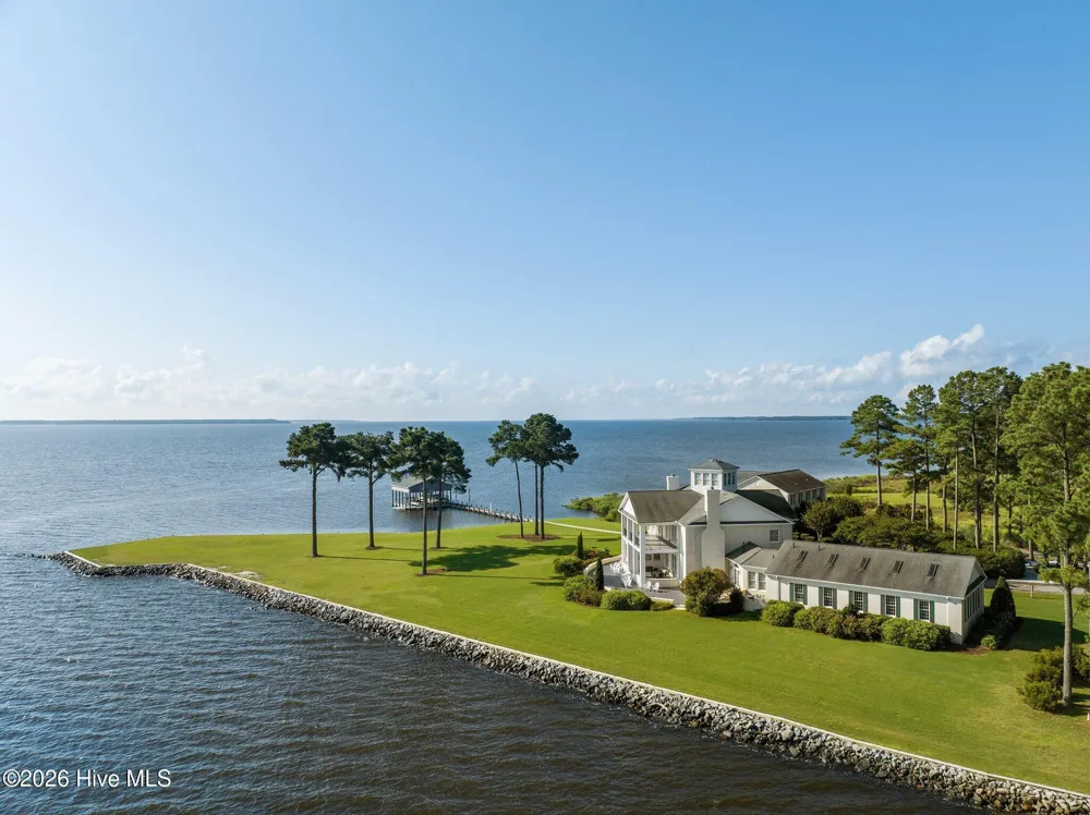 220 Pungo Shores Drive Belhaven, NC 27810
