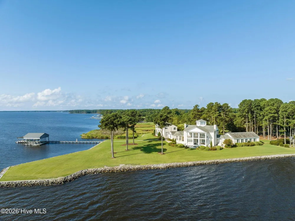 220 Pungo Shores Drive Belhaven, NC 27810