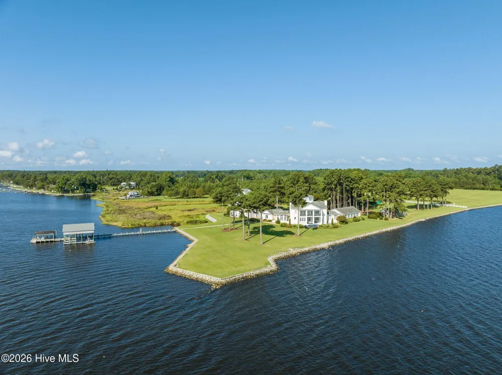220 Pungo Shores Drive Belhaven, NC 27810