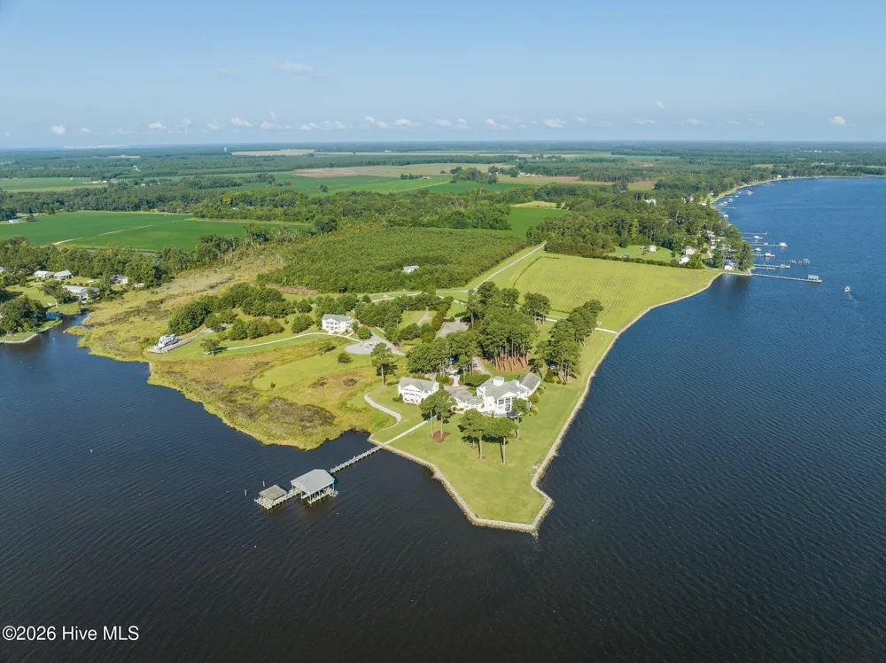 220 Pungo Shores Drive Belhaven, NC 27810