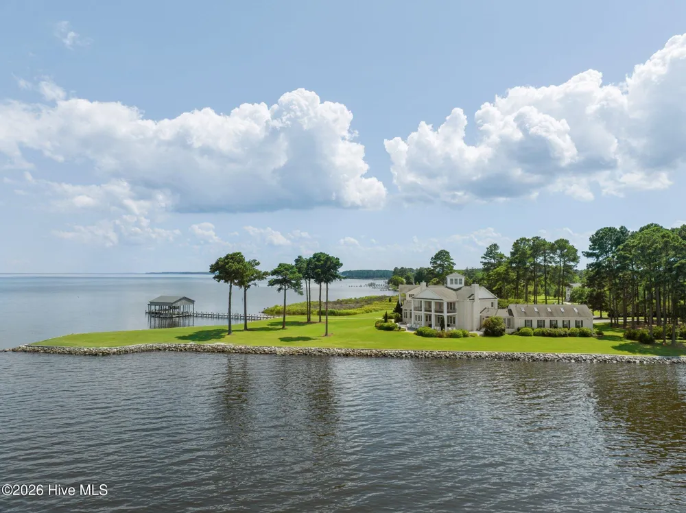 220 Pungo Shores Drive Belhaven, NC 27810