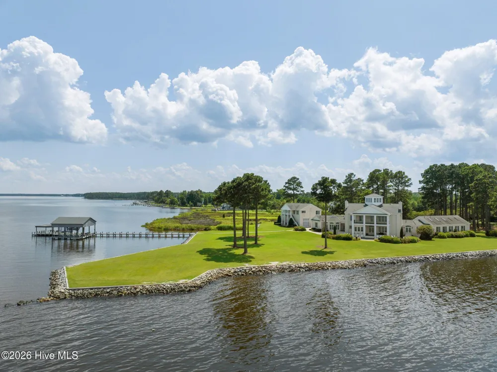220 Pungo Shores Drive Belhaven, NC 27810