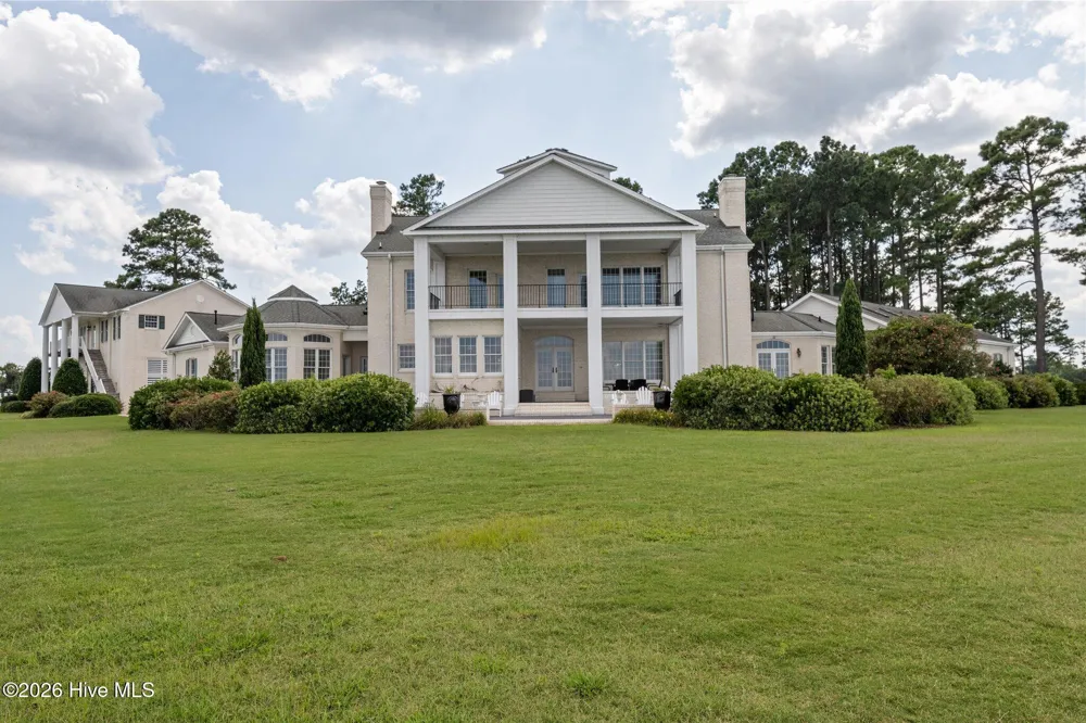 220 Pungo Shores Drive Belhaven, NC 27810