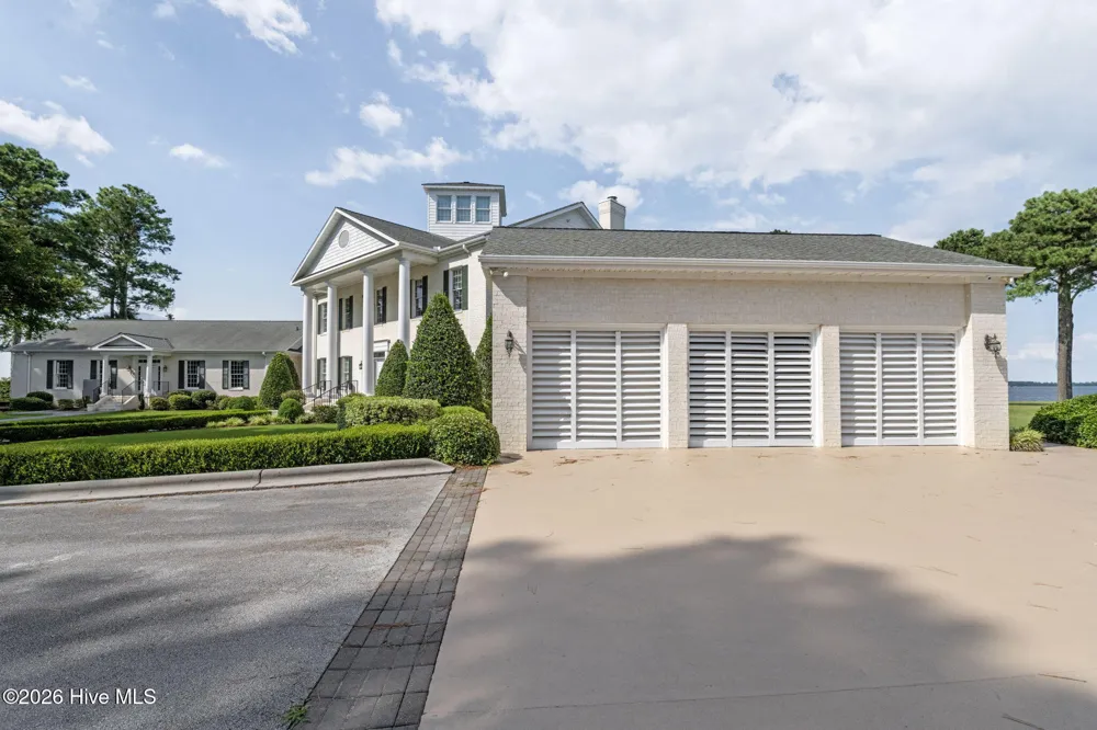 220 Pungo Shores Drive Belhaven, NC 27810