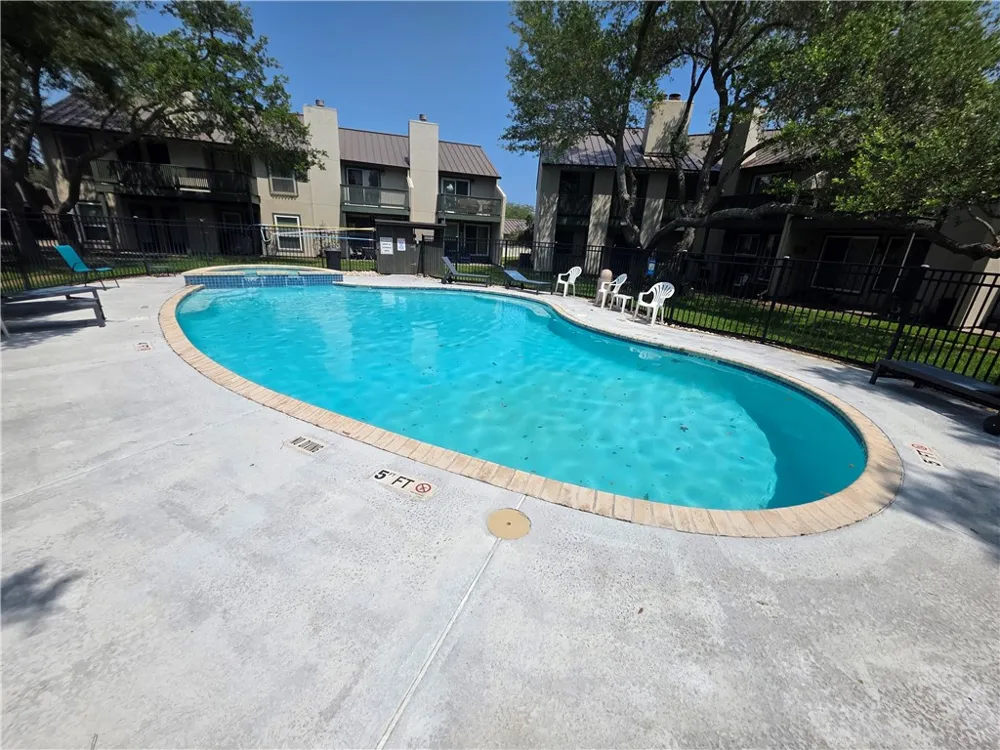 302 Saint Andrews Street #E-103 Rockport, TX 78382