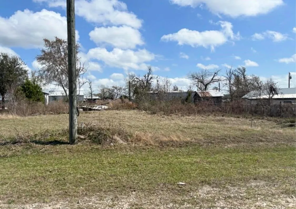 130 Cedar Onalaska, TX 77360