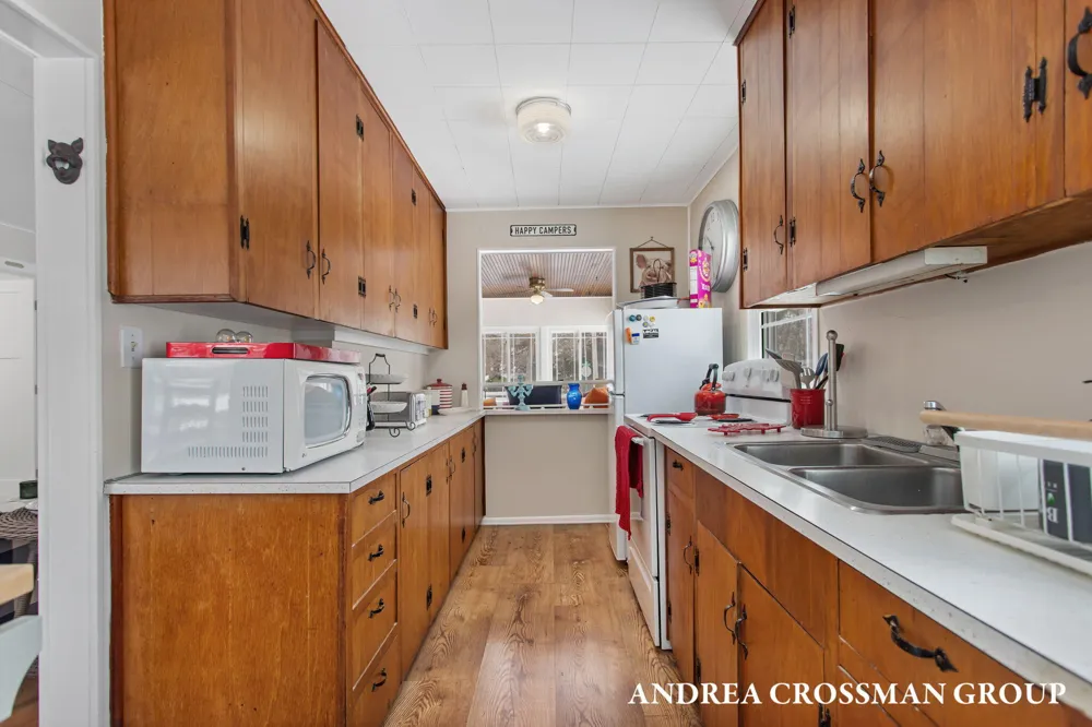 658 Allegan Street Saugatuck, MI 49453