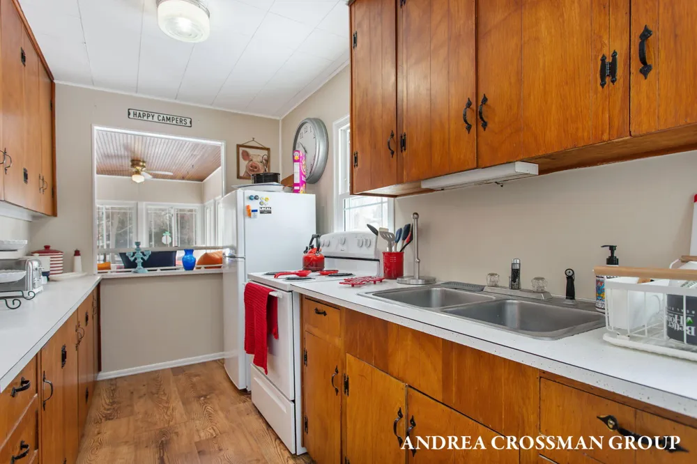 658 Allegan Street Saugatuck, MI 49453