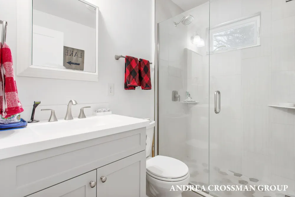 658 Allegan Street Saugatuck, MI 49453