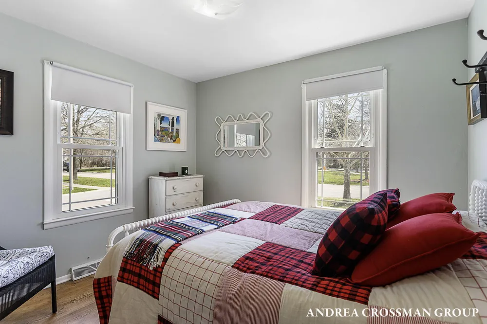658 Allegan Street Saugatuck, MI 49453