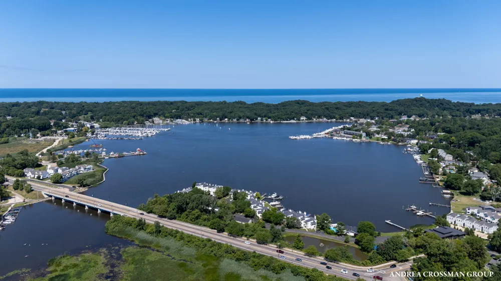 658 Allegan Street Saugatuck, MI 49453