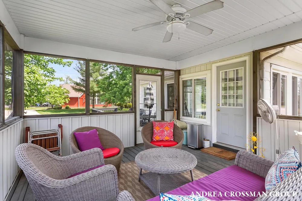 658 Allegan Street Saugatuck, MI 49453