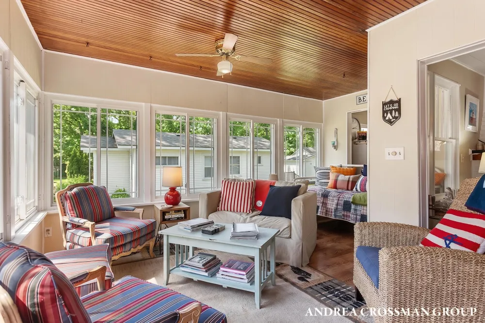 658 Allegan Street Saugatuck, MI 49453