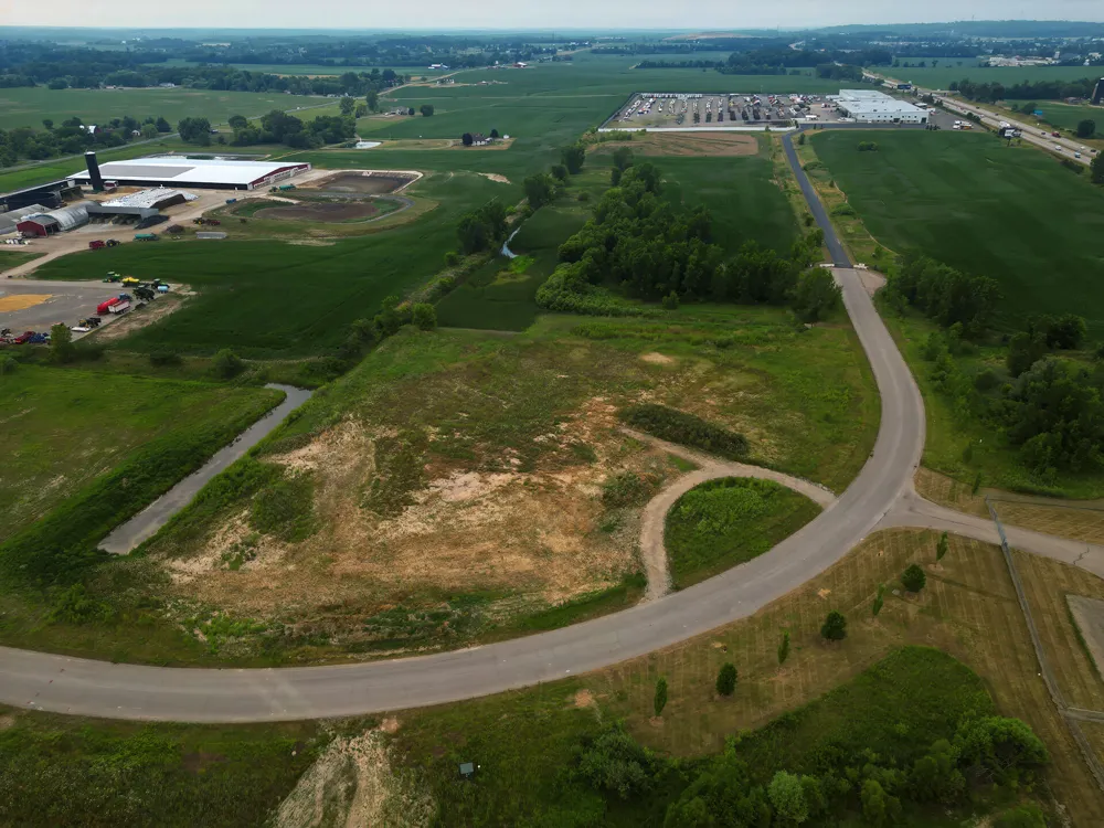 11 Walnut Dale Drive Wayland, MI 49348