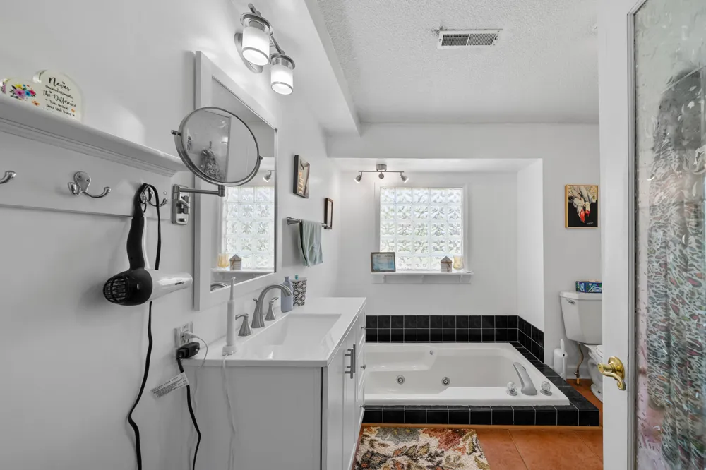 28 Old Eastbrook Road Estill Springs, TN 37330