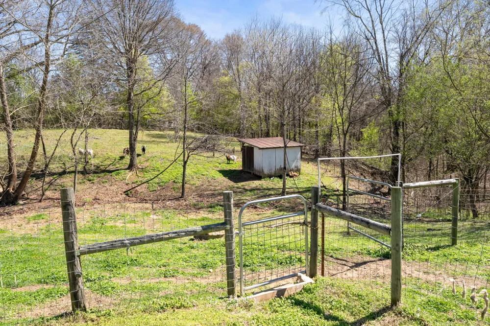 28 Old Eastbrook Road Estill Springs, TN 37330