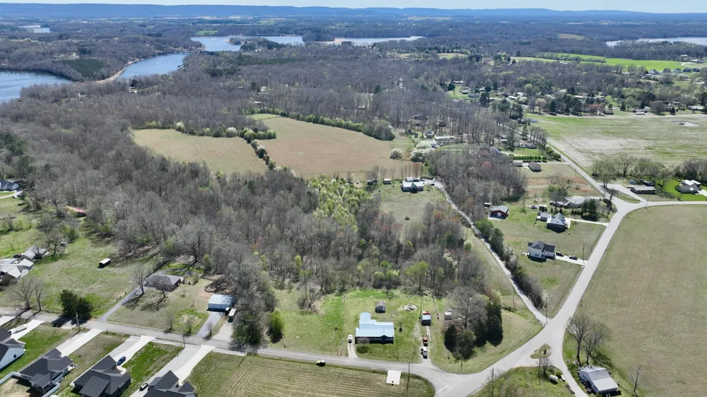 28 Old Eastbrook Road Estill Springs, TN 37330