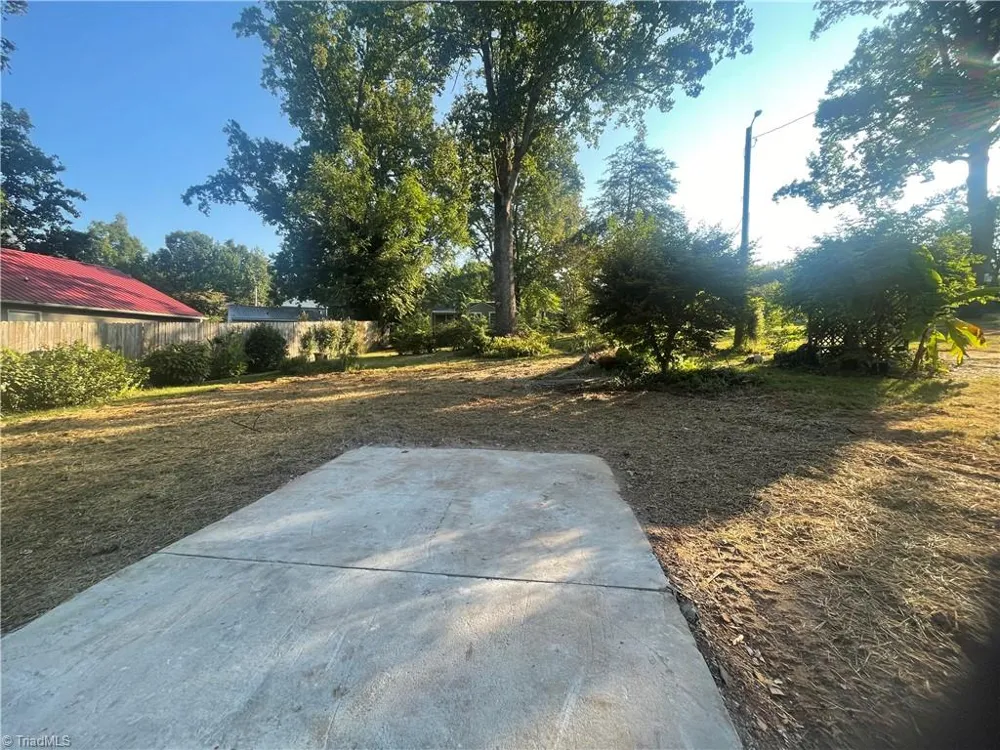208 Aberdeen Drive Lexington, NC 27292