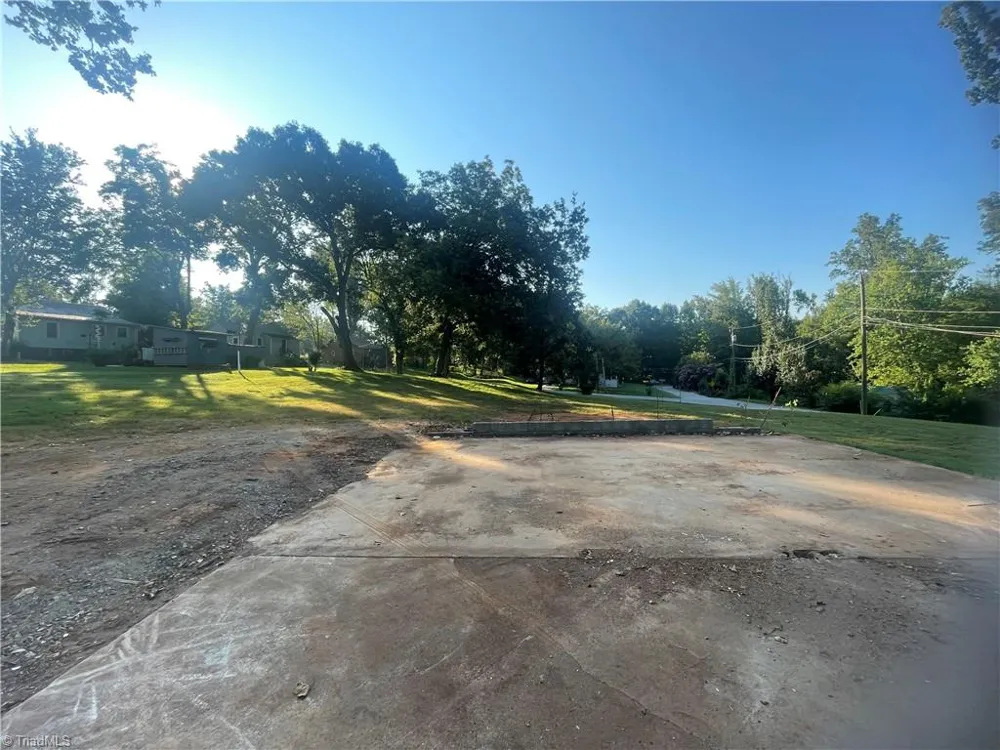 208 Aberdeen Drive Lexington, NC 27292