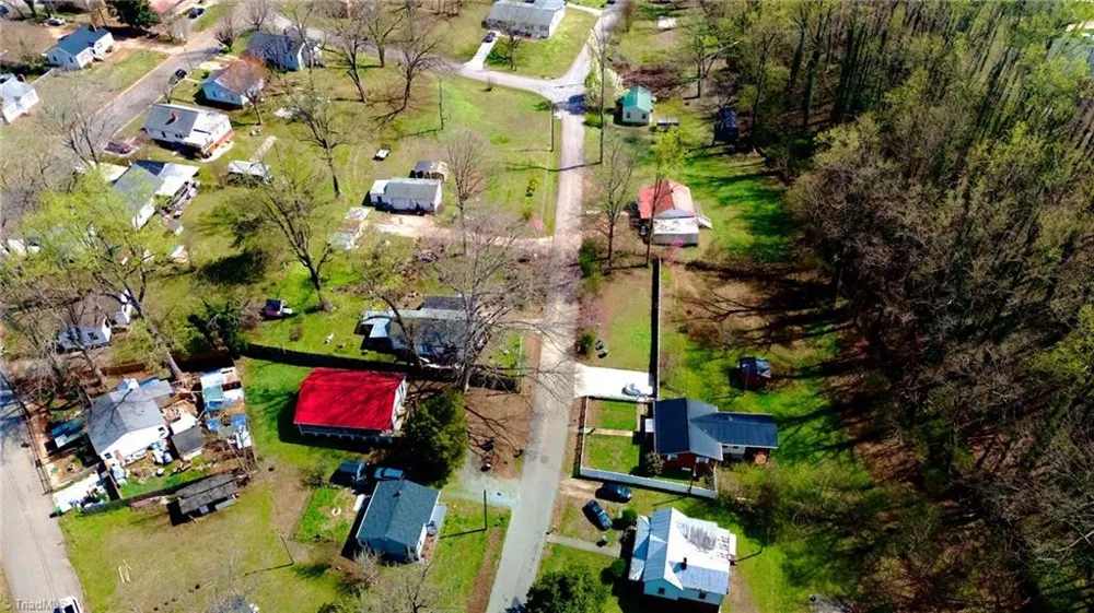 208 Aberdeen Drive Lexington, NC 27292