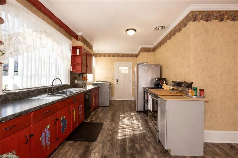 316 D STREET North Wilkesboro, NC 28659