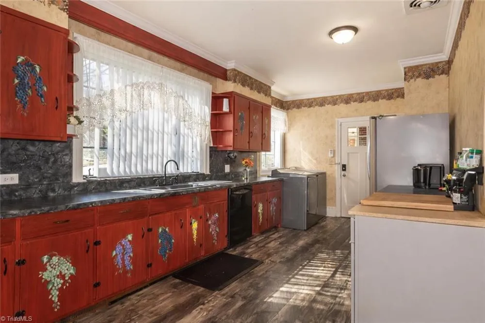 316 D STREET North Wilkesboro, NC 28659