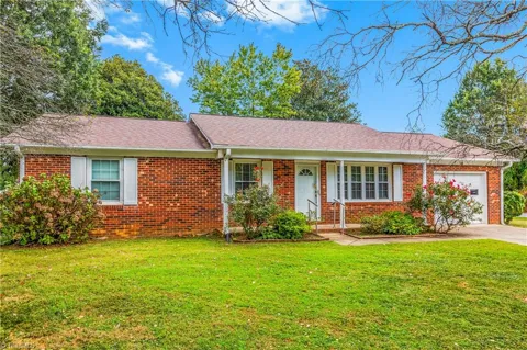 108 Hinshaw Avenue