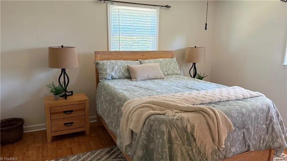 108 Hinshaw Avenue Yadkinville, NC 27055